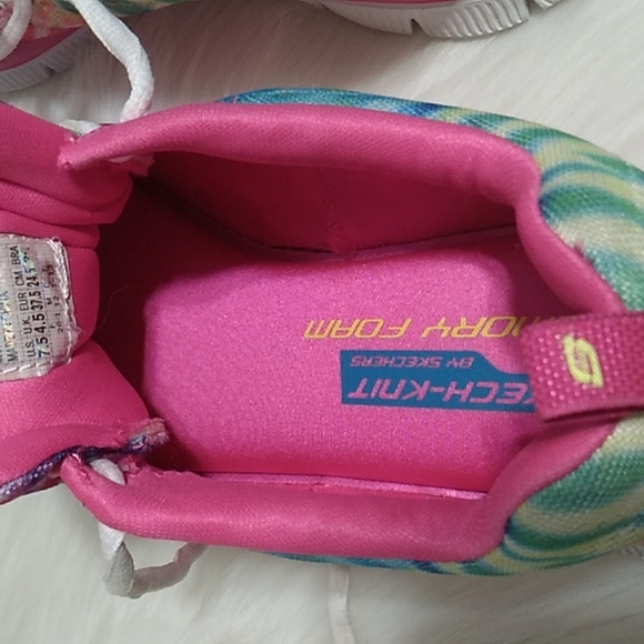 SALE! Skech-Knit By Skechers Tye Dye Tennis Shoes NWOT Sz.7.5 (X-106 CRATE) - Picture 7 of 8